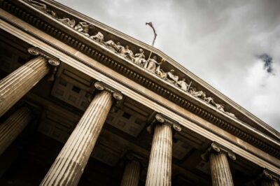 Kündigung rechtskonform zugestellt durch spezialisierten Zustelldienst